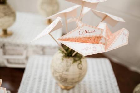 Porte-nom origami forme avion